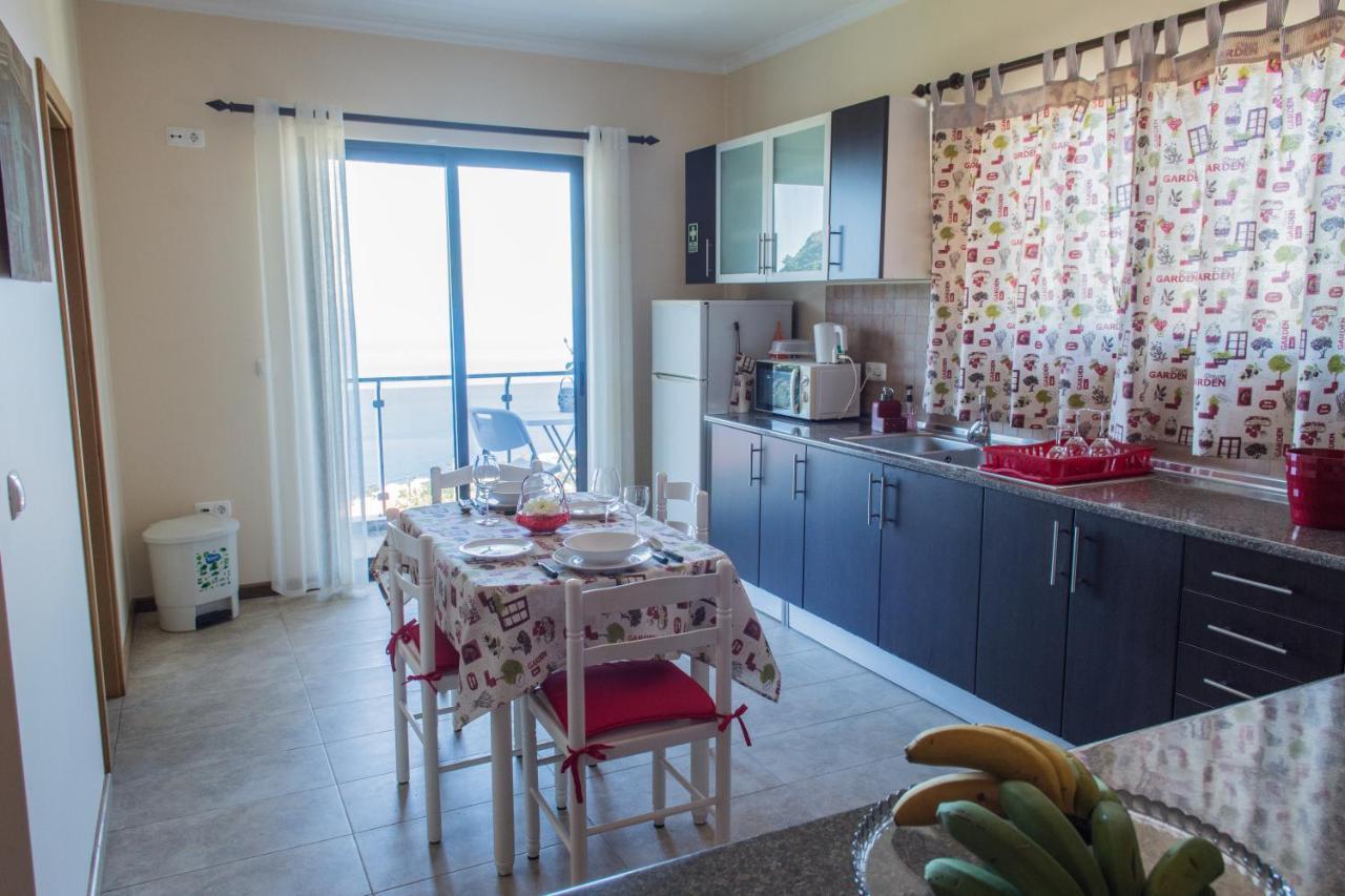 “Venik House” Sea_Mountains_Relaxing_Barbecue Appartement Funchal  Buitenkant foto