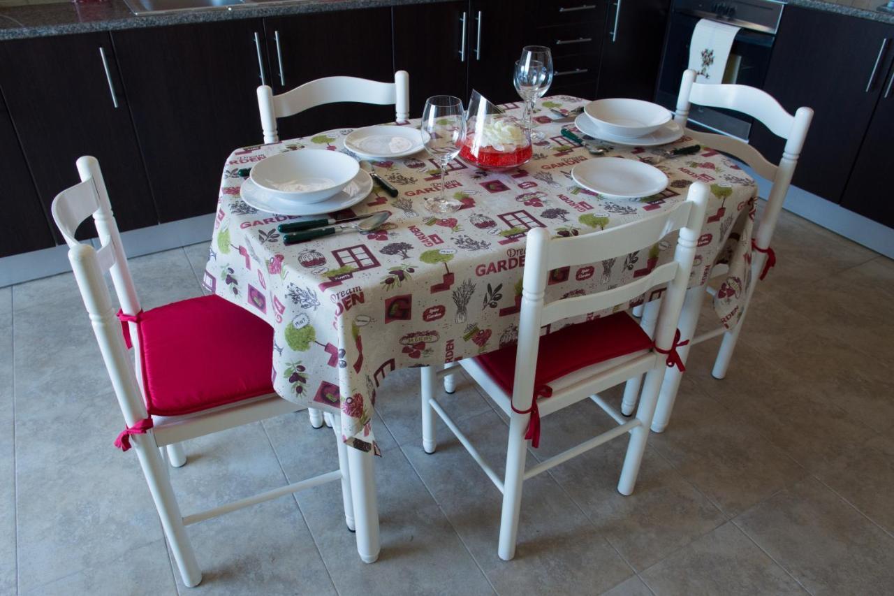 “Venik House” Sea_Mountains_Relaxing_Barbecue Appartement Funchal  Buitenkant foto