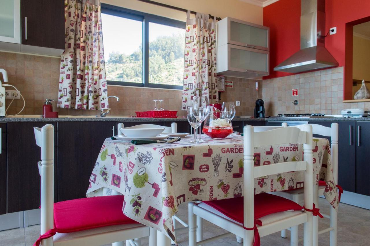 “Venik House” Sea_Mountains_Relaxing_Barbecue Appartement Funchal  Buitenkant foto